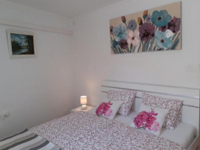 Flower Double Room SPLIT - Dugopolje